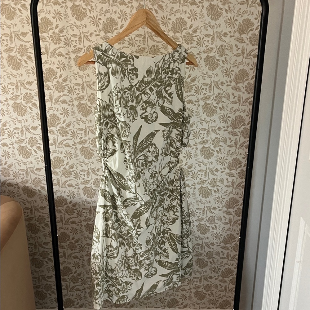Abercrombie & Fitch Green Botanical Print Midi Dress